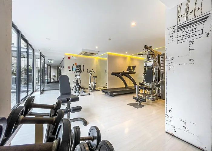 Prime Sukhumvit Living - Bts Phrom Phong - Ultra Fast Wifi *